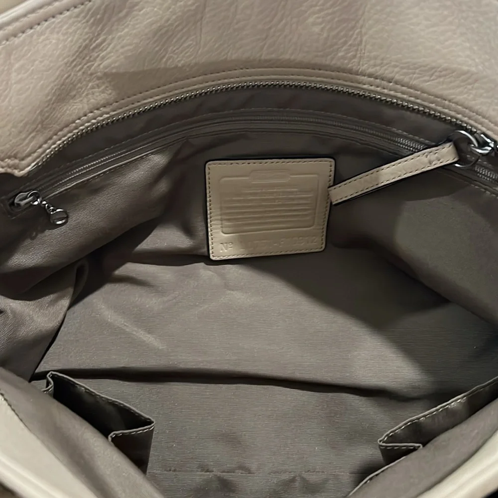 Coach Handbag - Picture 4 of 6